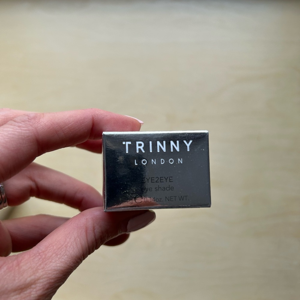 Trinny London Eye2Eye Eye Shade - Silver